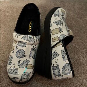New Ingaro Cat Print Slip-On Shoes Sz 6.5